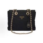 PRADA Re-Edition 1995 Chaine Metal logo diamond-patterned Tote bag, Tote bag, shopping bag, wandering bag, parachute bag, crossbody single-shoulder bag, women\'s black style